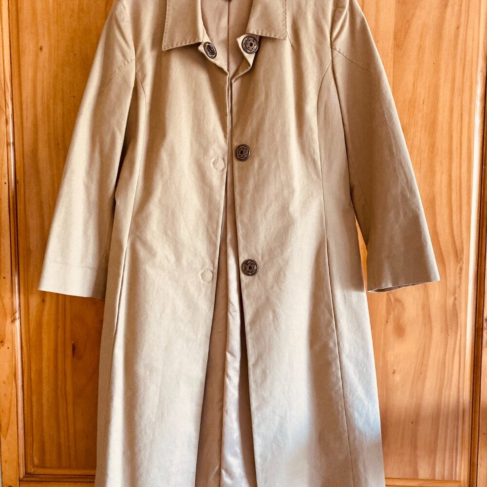 Alessandro Dell’acqua MADE IN ITALY timeless, classic Coat.